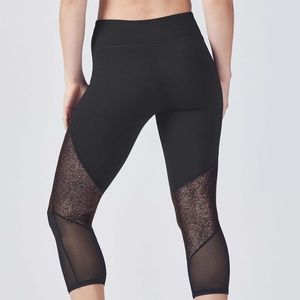 Fabletics Salar Mesh PowerHold Capri - Small